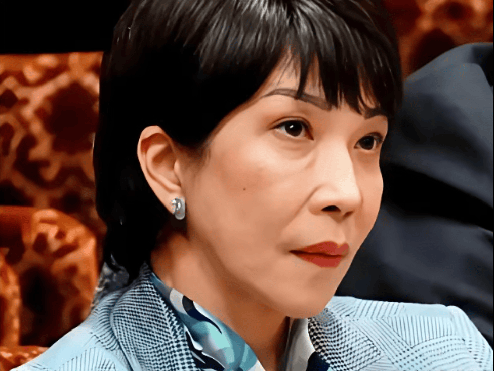 14万人街头抗议，大量企业倒闭，高市早苗终于扛不住了？