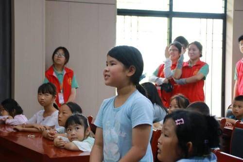 江财现经管学子赴埠头乡开展暑期支教(图2) 江财现经管学子赴埠头乡开展暑期支教(图2)