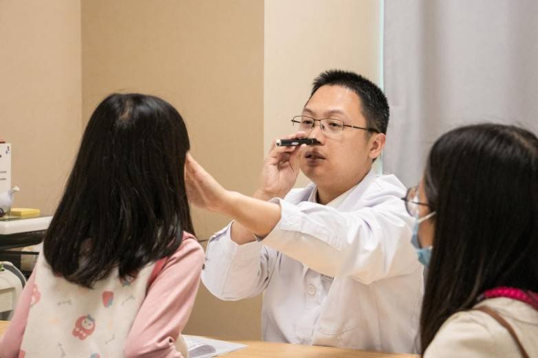 ​不止是科普！南海爱尔眼科暑期开放研学基地，每周手工课+中庭运动场，护眼又健体(图1)