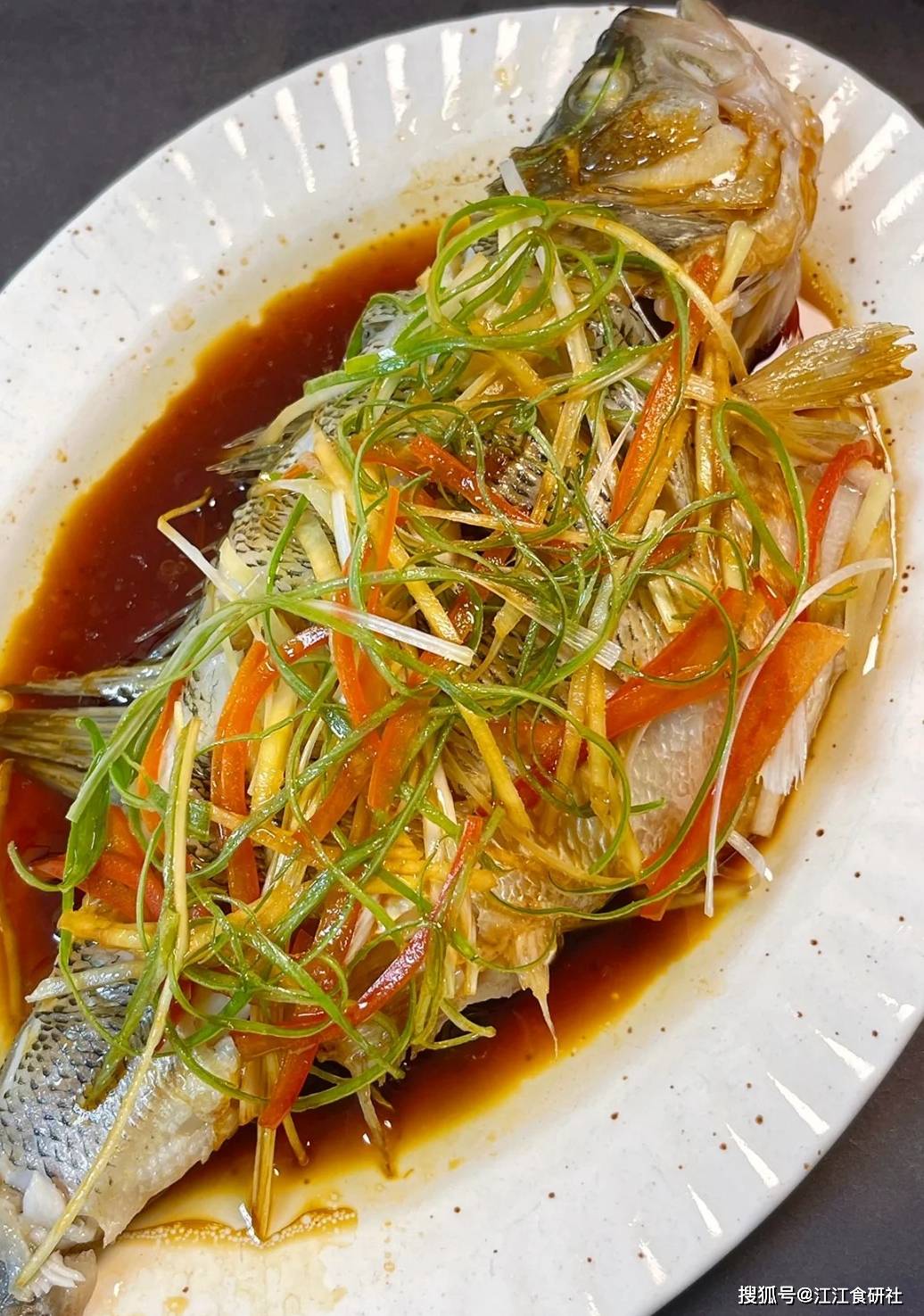原创            三伏天，提醒中老年：少吃猪肉，多吃这3样，腿脚有劲，元气满满！