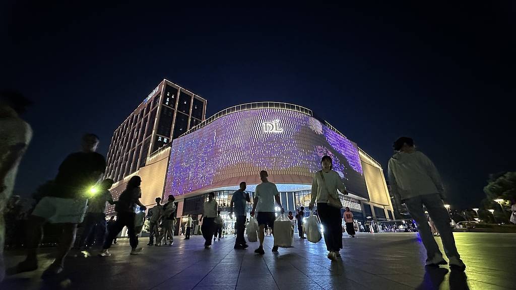关老店花65亿自建商场，胖东来硬刚涨租不是爽文