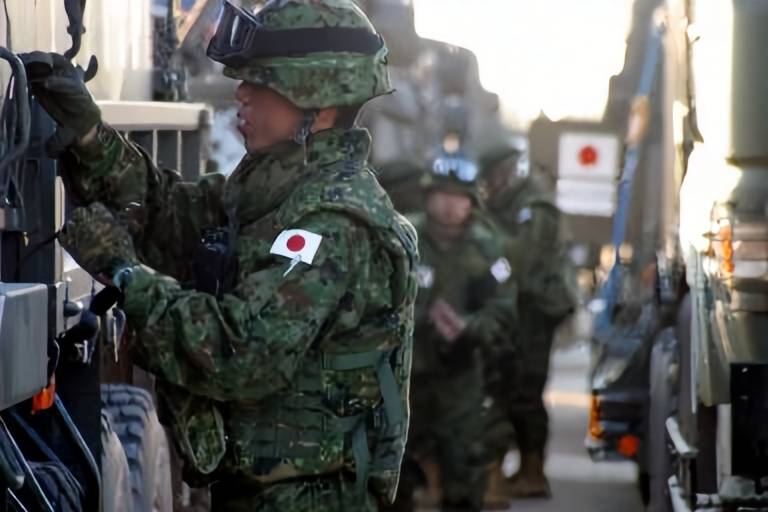 打破数十年禁忌!日本灰色兵力入局俄乌战场,精准拿捏俄军短板 ...