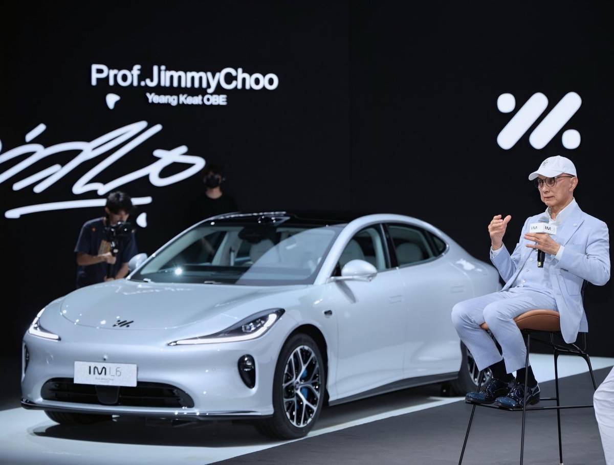 全新一代智己L6 Prof. JimmyChoo高定限量版惊艳开启预售