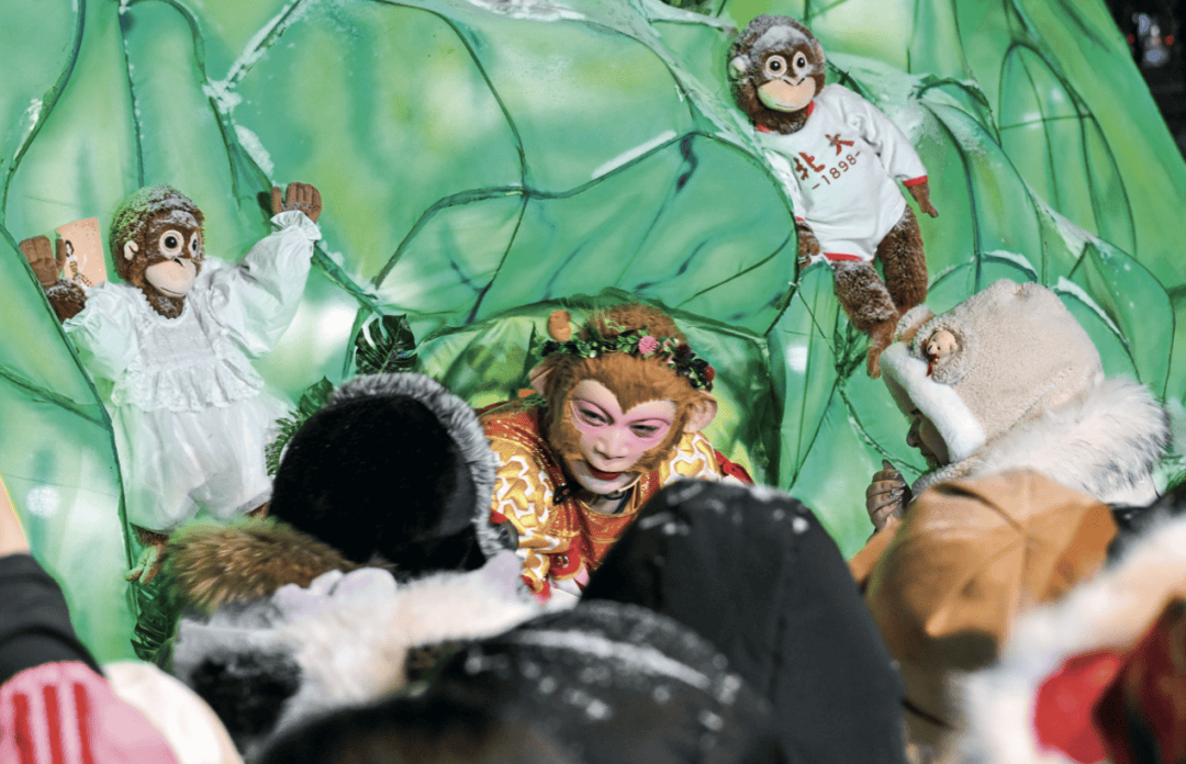 一天两场演出、被投喂到想吐,“雪饼猴”说:一切为了宣传家乡_王庆峰_孙悟空_游客