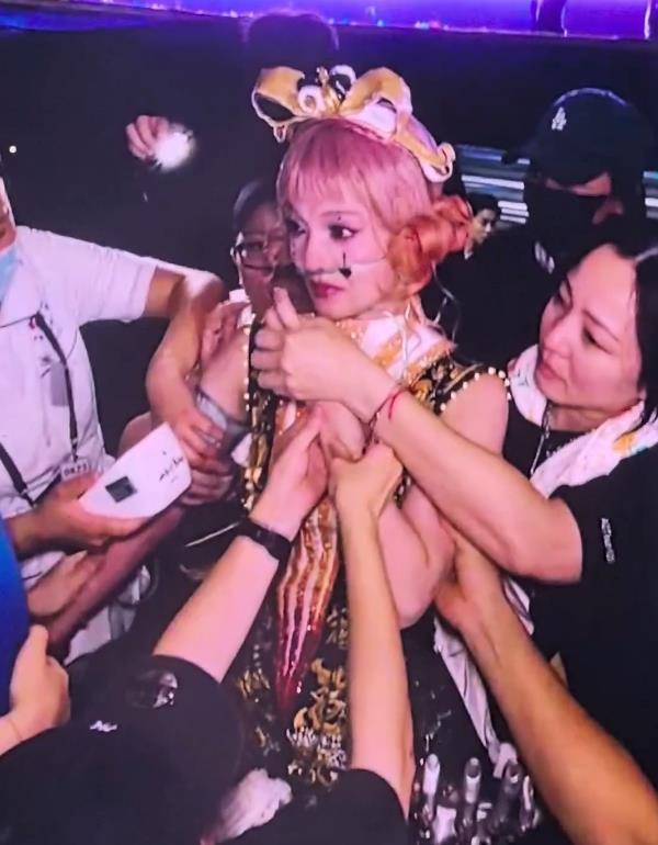 张韶涵因心脏病找母亲要医疗费未果