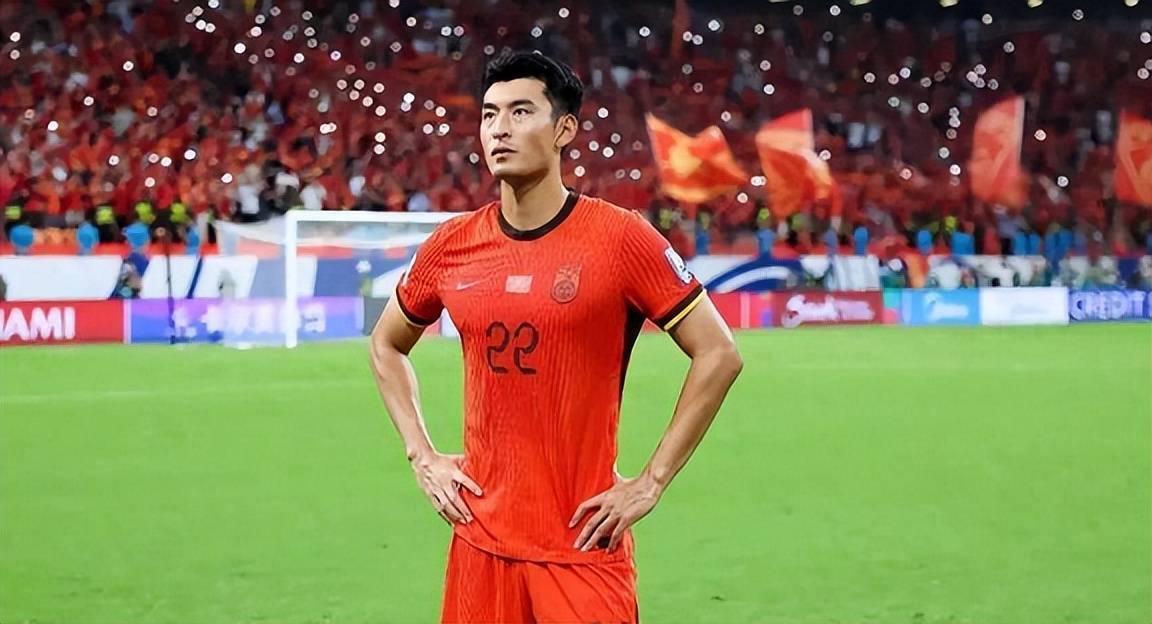国脚中锋转投蓉城17轮0进球，被诟病为水货，球盲过滤器，他并没那么差