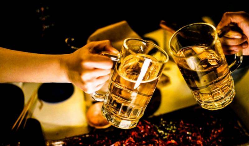 原创            医生提醒：最能加重痛风的行为，不是饮酒！而是经常去做这4事