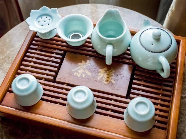 罗格 | 年轻人喝茶讲究仪式感，复杂茶具真的适合日常吗