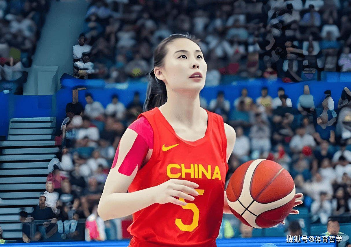 晴天霹雳！中国女篮1主力球员意外受伤，让人担忧