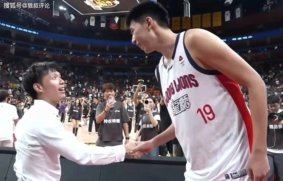 媒体人：徐昕将返回龙狮俱乐部，一边训练一边等待留洋手续办理