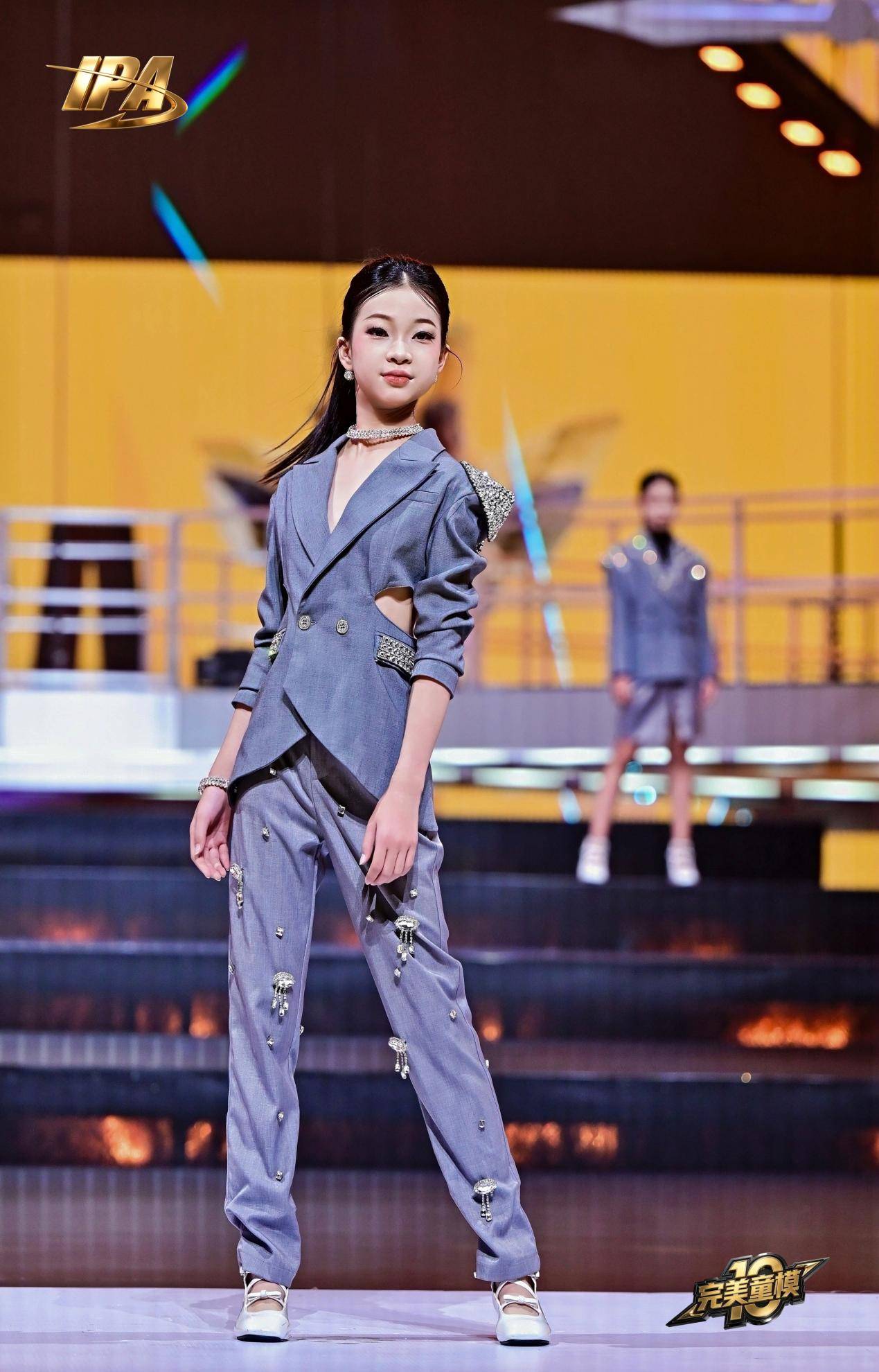 全网出圈!第十季完美童模 形象大使曹芷凝高光回顾!