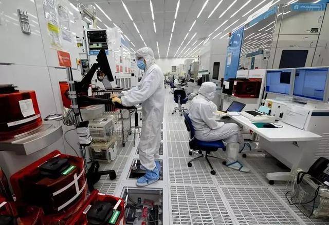 美国禁止单价20万芯片出口中国，外媒：中国芯片计划将出台！