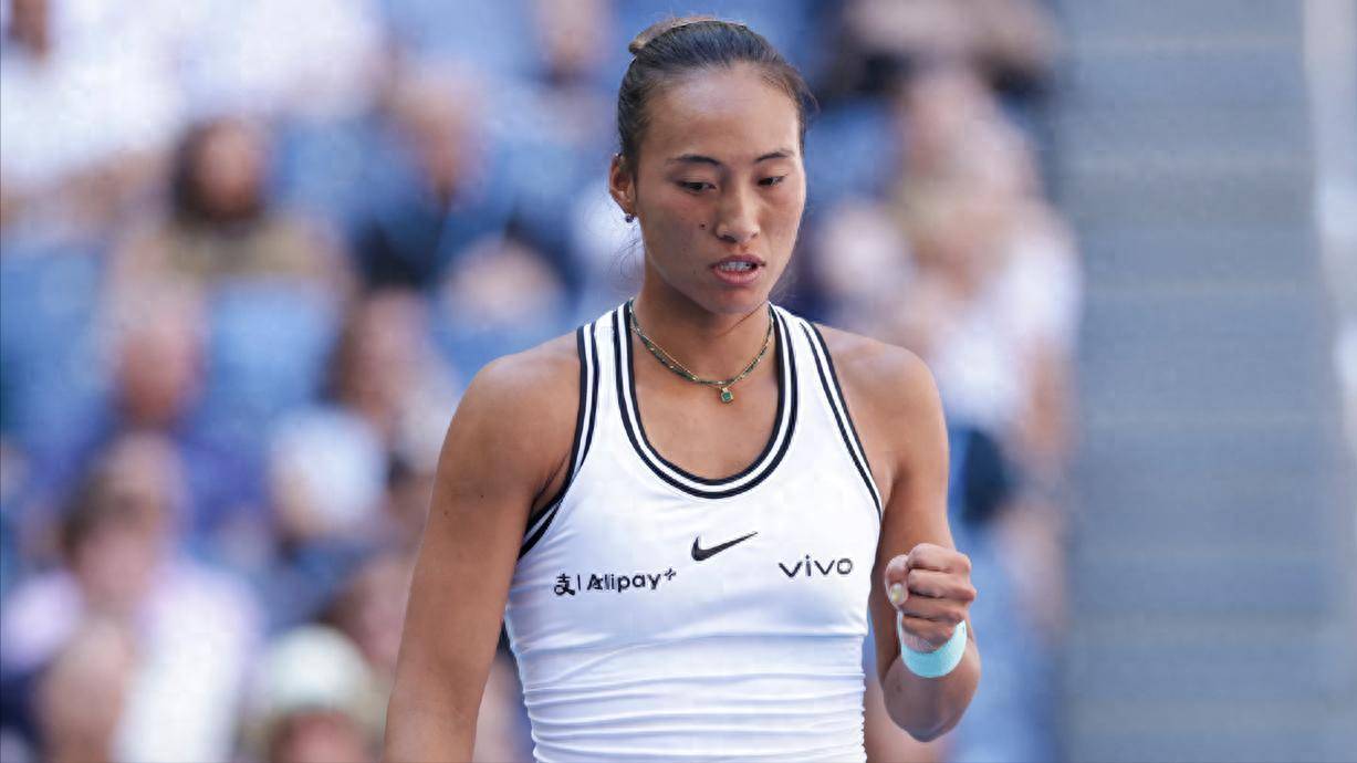 0-5到7-5超级翻盘！郑钦文2-0斯瓦泰克：晋级8强，超520万奖金！