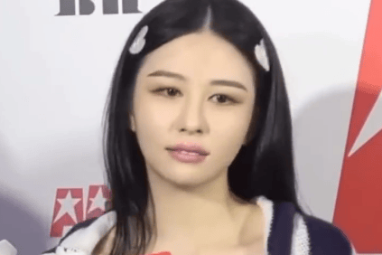 邱淑贞女儿沈月自曝感情状况 择偶标准直指林志颖年轻时颜值