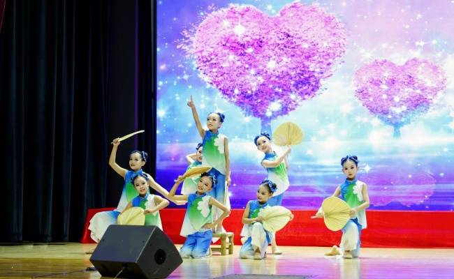 月滿香江 藝育社群 大灣區中秋晚會圓滿落幕 深耕校園社區美育(图5) 月滿香江 藝育社群 大灣區中秋晚會圓滿落幕 深耕校園社區美育(图5)