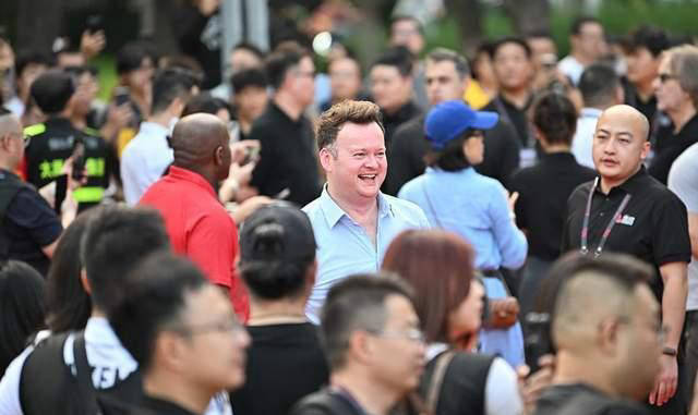 斯诺克中国赛事豪华待遇引争议：高排名选手享特权，低排名球员无缘赛场