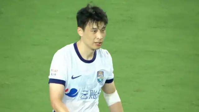 巴顿遭遇拉伤，踢成都谁防韦林顿？津门虎保级还不稳，海港大连都是硬仗
