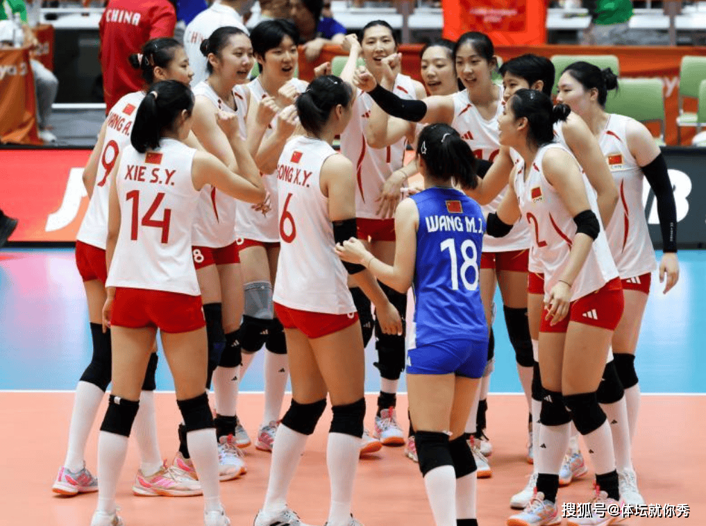 3-0夺冠！中国女排打爆日本队，1-7完成大逆转，豪取3连冠，吴梦洁25分