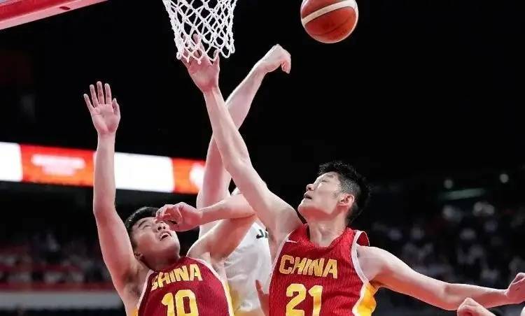 “背锅侠”刷屏！媒体人曝中国男篮内情，郭士强身在局中身不由己