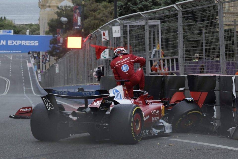 F1阿塞拜疆站5大经典时刻：汉密尔顿维特尔爆冲突，红牛两车相撞