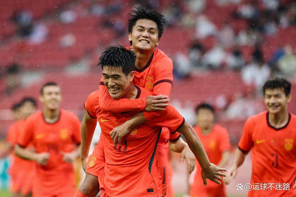 3-0完胜泰国！亚运男足时隔28年闯入四强，安东尼奥大胆变阵，依木兰盘活中场