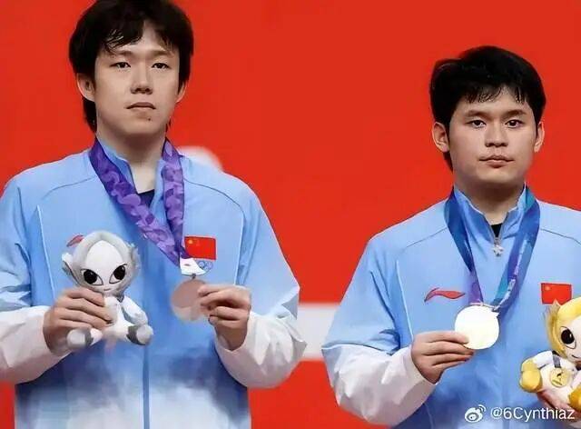 对国乒球员，既不要捧杀，也不要棒杀