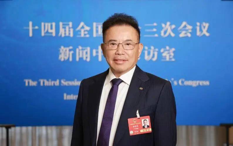 TCL 45周年：荣光之外，李东生最珍贵的勋章，是当年那道伤疤 