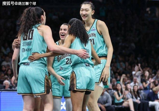 常规赛第8掀翻榜首！史上首个黑8诞生，韩旭8分钟砍6分成中国女篮第一人