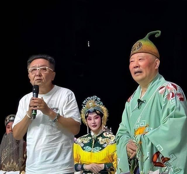 郭德纲演出争议未牵连德云社__郭德纲2014开箱演出