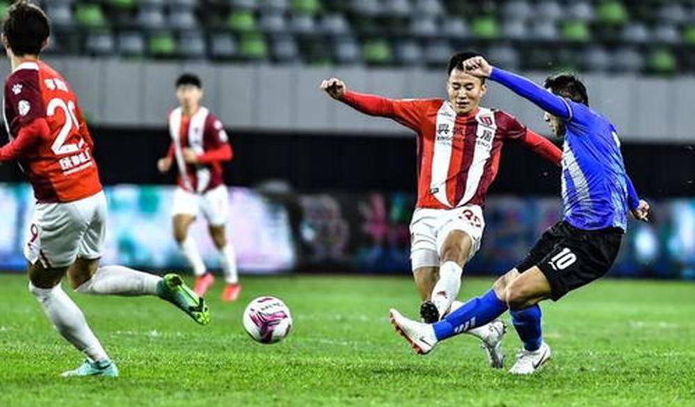 北京理工2比0成都蓉城，控球率超六成仍输球，希拉谷保级优势仅剩2分