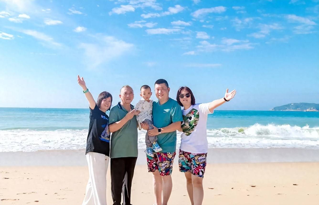 春节带7人突访三亚，女婿惊喜变尴尬？亲家反应太现实