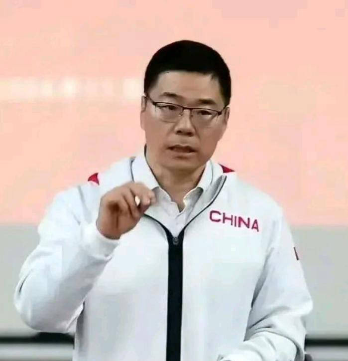 CBA动态：郭振明的引发讨论言论，郭艾伦明确立场，广东队面临单外援挑战