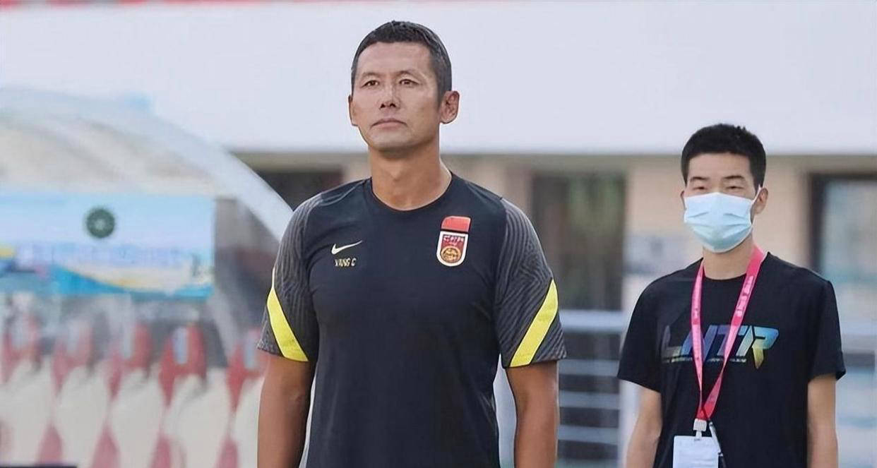 正式签约！杨晨新岗位亮相，开启职业生涯新篇章