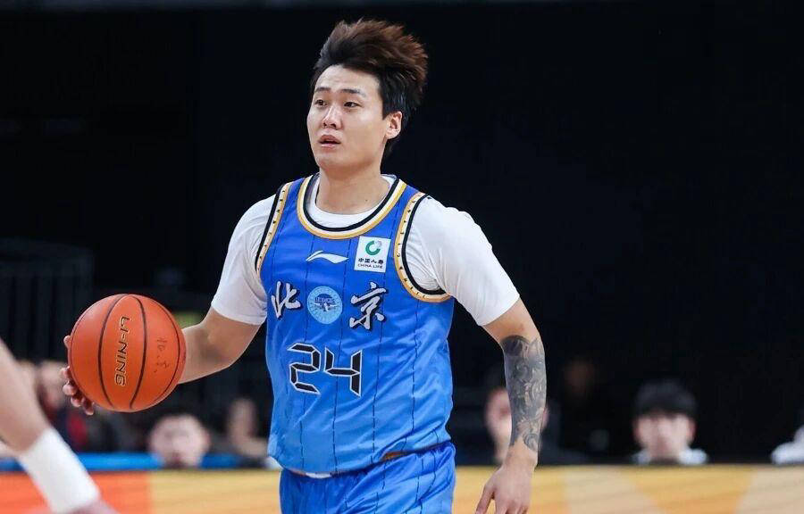 CBA新动态：赵睿伤情轻微，广东外援表现堪忧，山东新援需提升