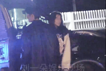 胡先煦李宛妲或同居新居 两人先后归家引猜测