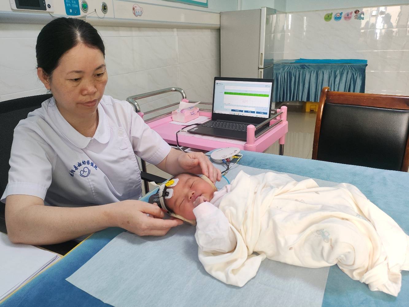 孩子出生后多处畸形，父亲：孕检意义何在？