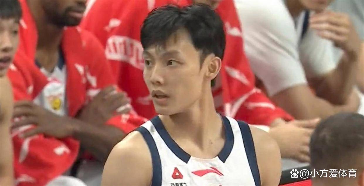10月21日：CBA积分榜乱套，广东跌至倒数第6，广州33分大胜跻身前二，广厦新疆四