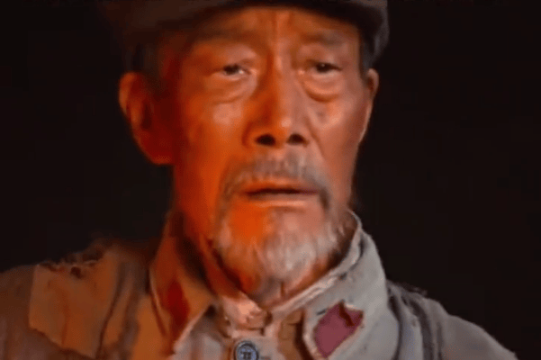 72岁李雪健无声演绎老红军，鼻咽癌后遗症难挡艺术热情