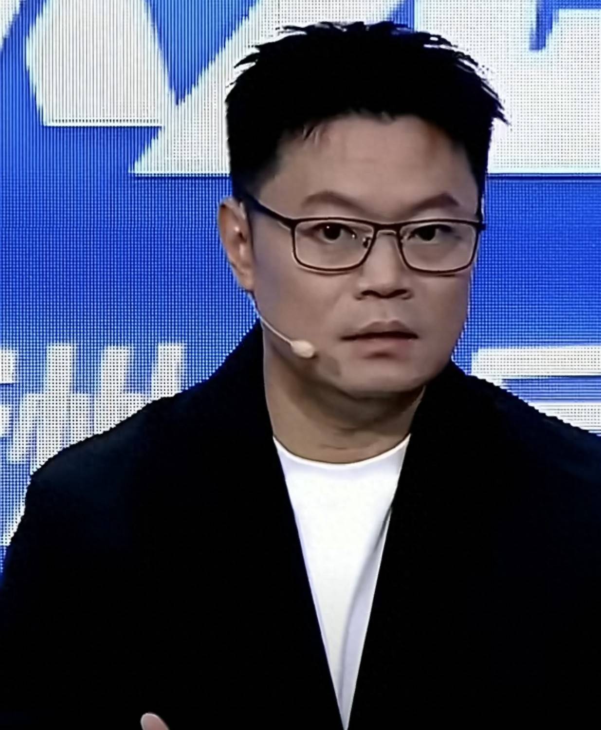 陈熠3：0张本夺冠，侯英超点出最大变化：没拉抽屉，坚决执行到底