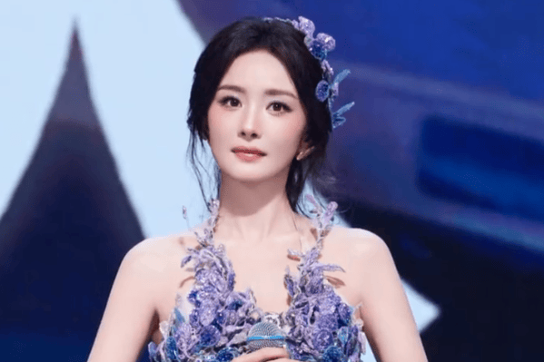 杨幂黑粉登报致歉：往后会谨言慎行，不再随意妄言