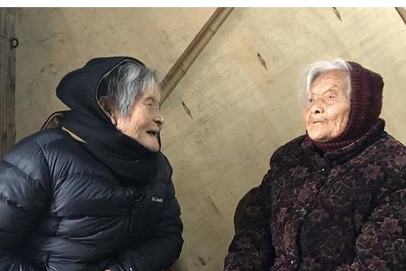 她，百岁高龄开始成为公益志愿者，生命不止，慈悲不断