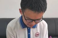 “60岁父亲背8个鸡蛋接考”的湖南考生贺永辉高考成绩揭晓，父亲回应：希望他在大学里面继续加油
