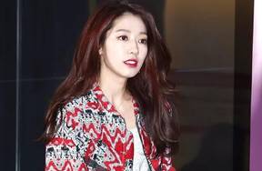 经纪公司透露朴信惠二胎产女