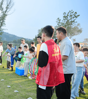 百余家庭暑期遛娃“拔草”忙 浙江苍南开启乡村深度游新体验