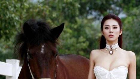 华莱士被曝吃出生肉：工作人员回应 曾多次被曝