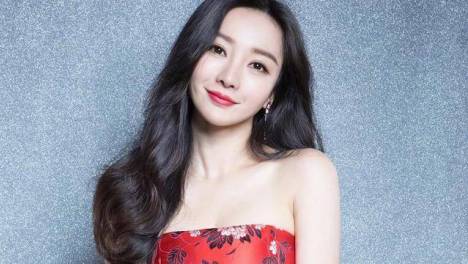 继塔斯汀之后、华莱士被曝吃出生肉上热搜 网友