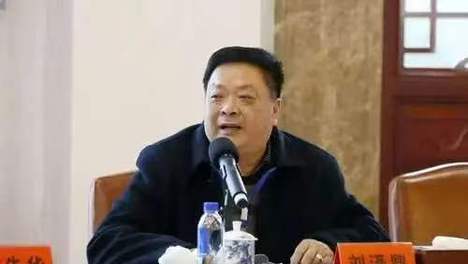 泥火锻造——刘泽鼎的陶瓷创业之路