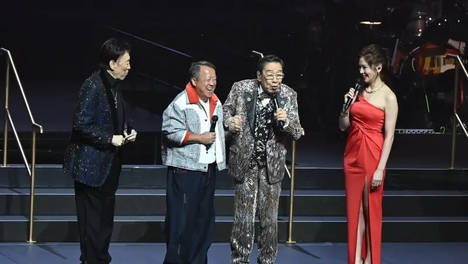 94岁胡枫举行演唱会！曾志伟刘德华张学友等担任嘉宾
