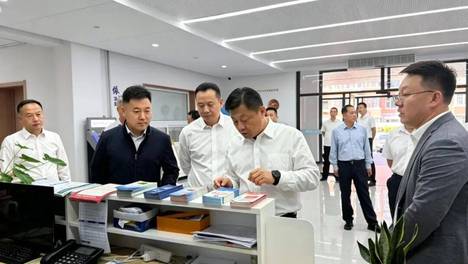 刘绍峰调研全区政法工作