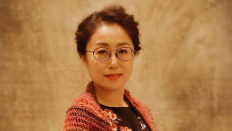 以艺传文脉 守艺启新声 张春英应邀出席第三届非遗主题春节晚会